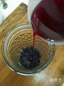藍(lán)莓酒的做法 藍(lán)莓酒怎么做